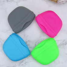 Load image into Gallery viewer, Silicone Dog Treat Pouch